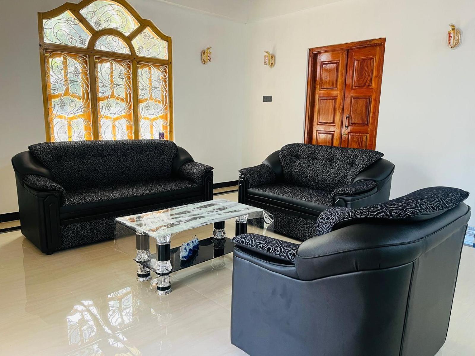 J & J Homestay จาฟนา ภายนอก รูปภาพ